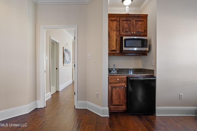 6305 Silverleaf Drive, Ocean Springs, MS 39564