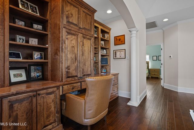 6305 Silverleaf Drive, Ocean Springs, MS 39564