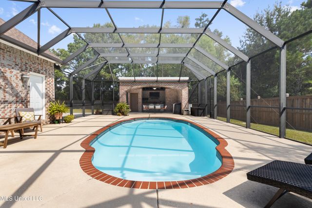 6305 Silverleaf Drive, Ocean Springs, MS 39564