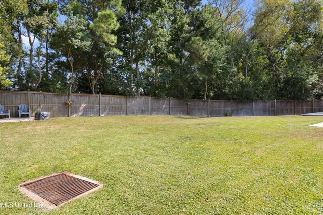 6305 Silverleaf Drive, Ocean Springs, MS 39564