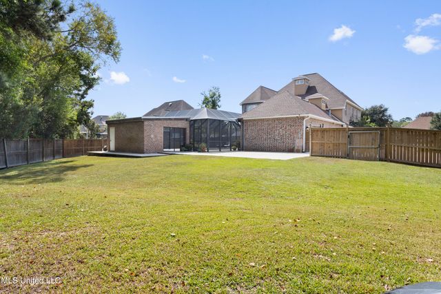 6305 Silverleaf Drive, Ocean Springs, MS 39564