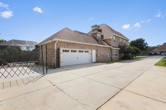 6305 Silverleaf Drive, Ocean Springs, MS 39564