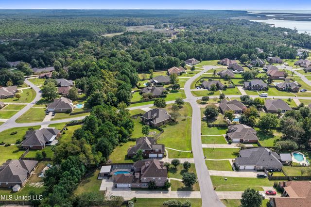 6305 Silverleaf Drive, Ocean Springs, MS 39564