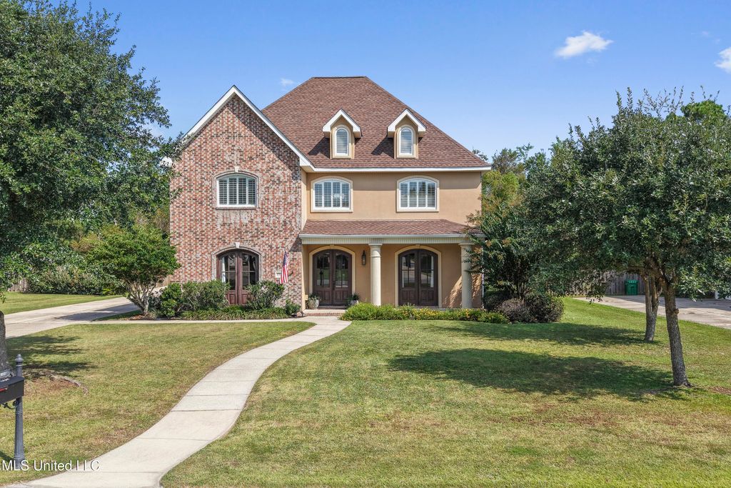 6305 Silverleaf Drive, Ocean Springs, MS 39564