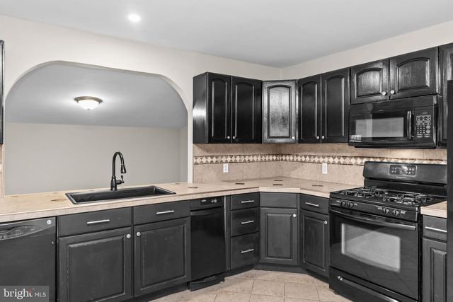 98 HOLLY DR, Trappe, PA 19426