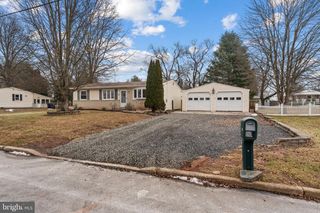 98 HOLLY DR, Trappe, PA 19426