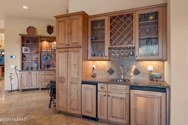 3288 E Camino Juan Paisano, Tucson, AZ 85718