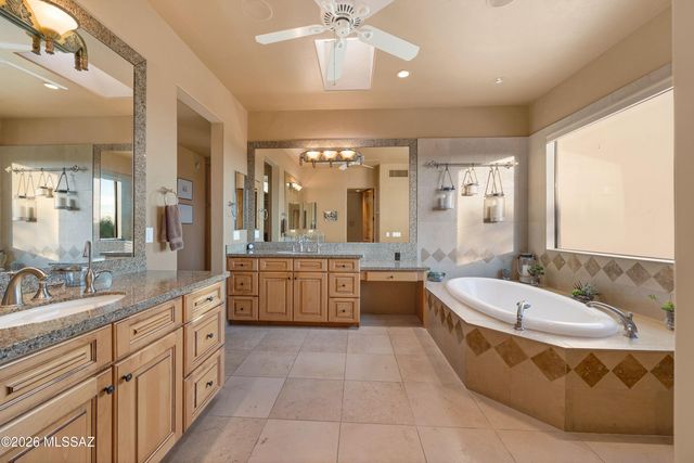 3288 E Camino Juan Paisano, Tucson, AZ 85718