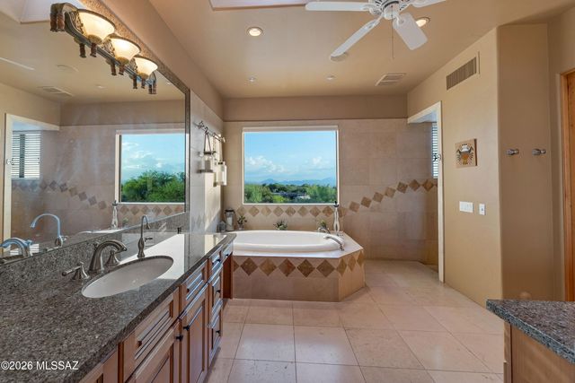 3288 E Camino Juan Paisano, Tucson, AZ 85718