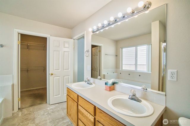 6401 60th Street W, University Place, WA 98467