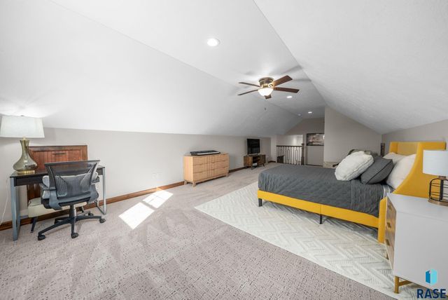 4900 E Cattail Dr Drive, Sioux Falls, SD 57110