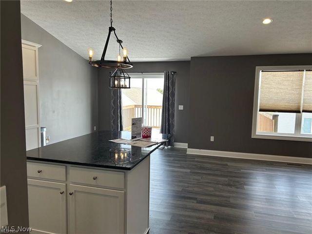 937 Crockett Circle, Canal Fulton, OH 44614
