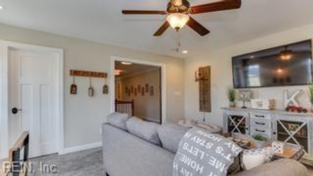 158 Long Cove DR, Suffolk, VA 23435