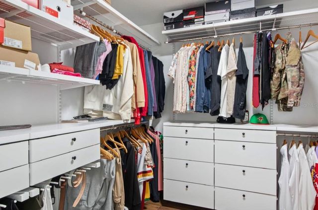 2330 W SAINT LOUIS STREET, Tampa, FL 33607