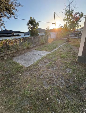 2330 W SAINT LOUIS STREET, Tampa, FL 33607