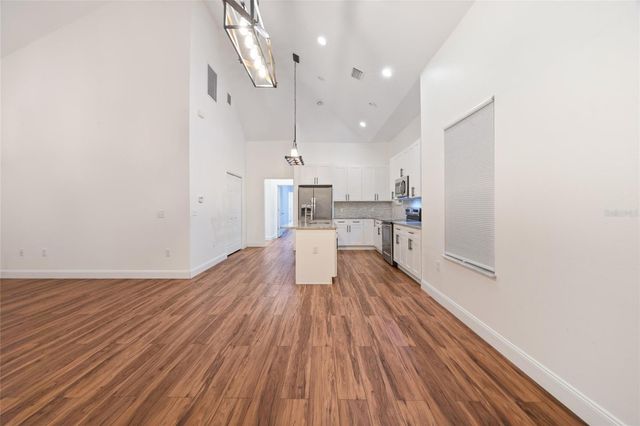 2330 W SAINT LOUIS STREET, Tampa, FL 33607