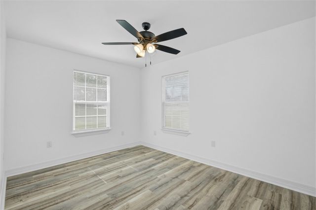 524 Magnolia Street, Lake Jackson, TX 77566