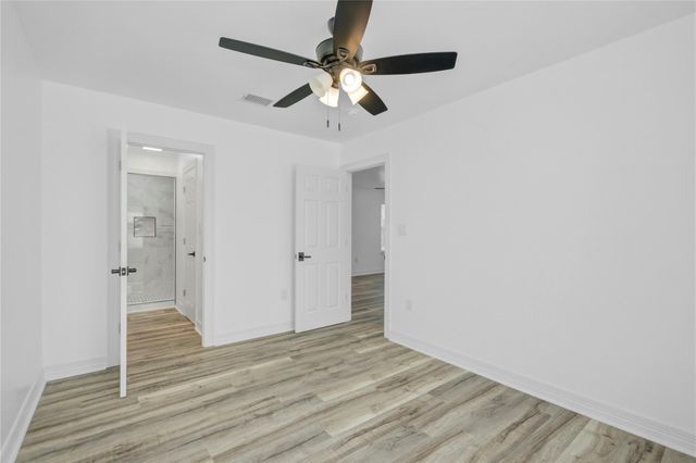 524 Magnolia Street, Lake Jackson, TX 77566