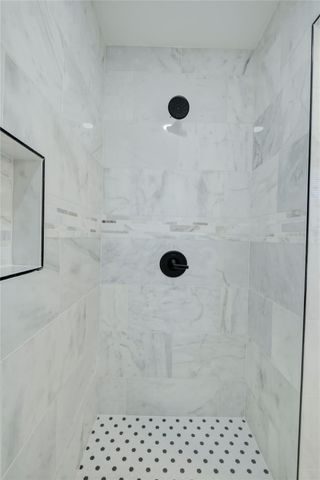 524 Magnolia Street, Lake Jackson, TX 77566