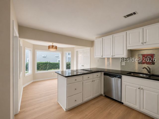 71 Skull Creek Dr Apt B103, Hilton Head Island, SC 29926