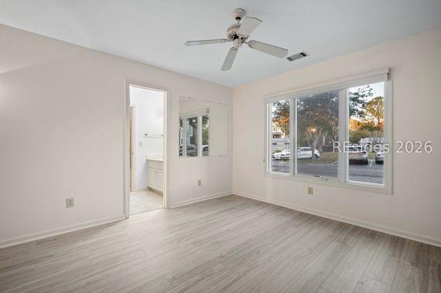 71 Skull Creek Dr Apt B103, Hilton Head Island, SC 29926