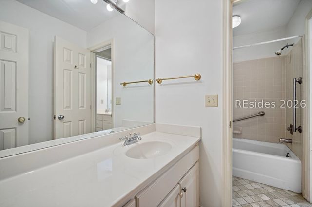 71 Skull Creek Dr Apt B103, Hilton Head Island, SC 29926