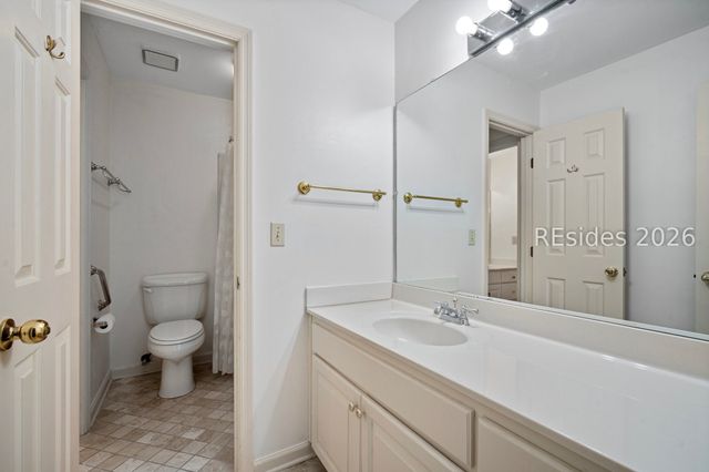 71 Skull Creek Dr Apt B103, Hilton Head Island, SC 29926