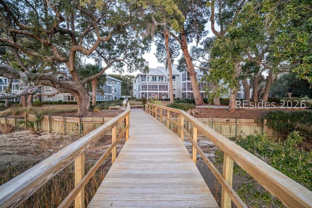 71 Skull Creek Dr Apt B103, Hilton Head Island, SC 29926