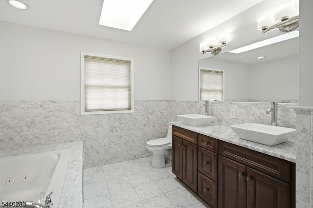 9 Trista Way, South Plainfield Boro, NJ 07080