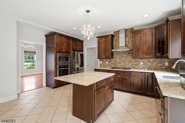 9 Trista Way, South Plainfield Boro, NJ 07080