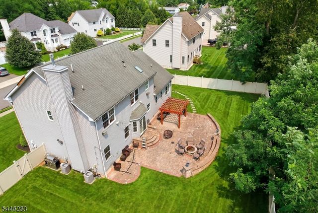 9 Trista Way, South Plainfield Boro, NJ 07080