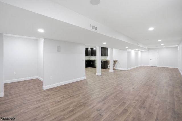 9 Trista Way, South Plainfield Boro, NJ 07080