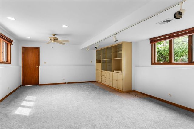 558 E Park Avenue, Elmhurst, IL 60126