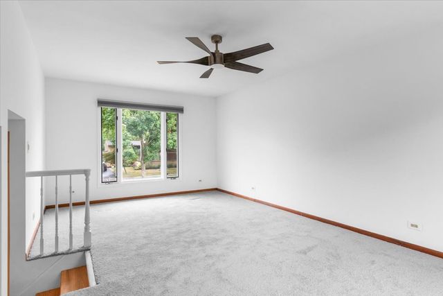 558 E Park Avenue, Elmhurst, IL 60126