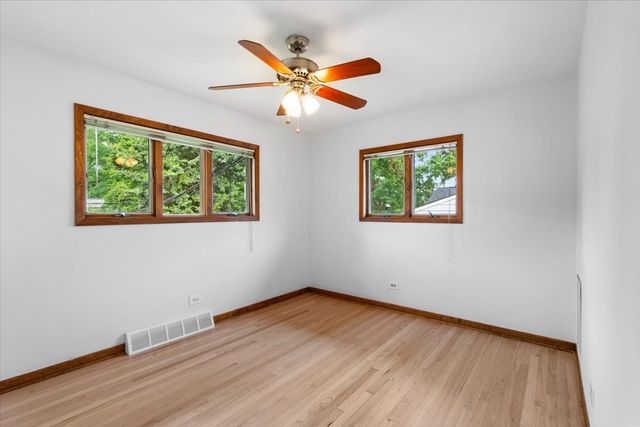 558 E Park Avenue, Elmhurst, IL 60126
