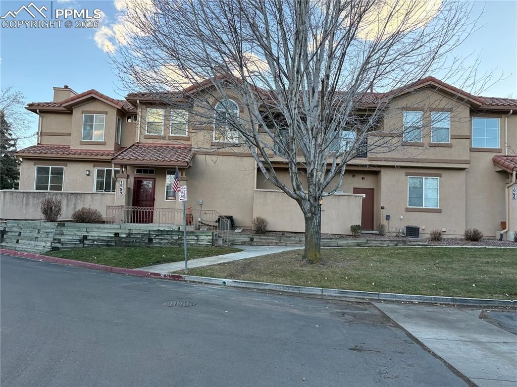1559 Courtyard Heights, Colorado Springs, CO 80906