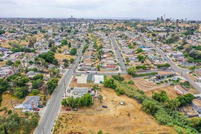 6860 Madrone Avenue, San Diego, CA 92114