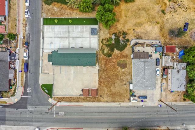 6860 Madrone Avenue, San Diego, CA 92114