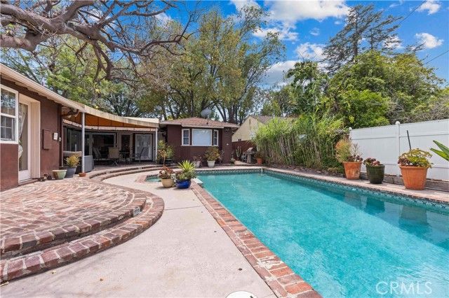 13405 Tiara Street, Los Angeles, CA 91401