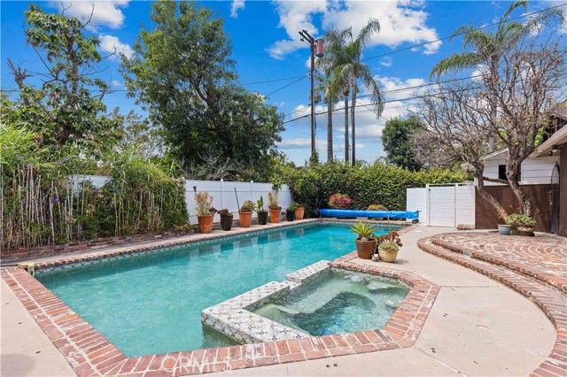 13405 Tiara Street, Los Angeles, CA 91401