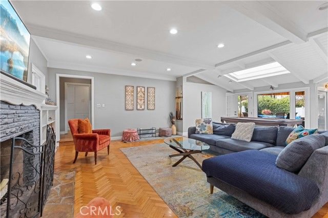 13405 Tiara Street, Los Angeles, CA 91401