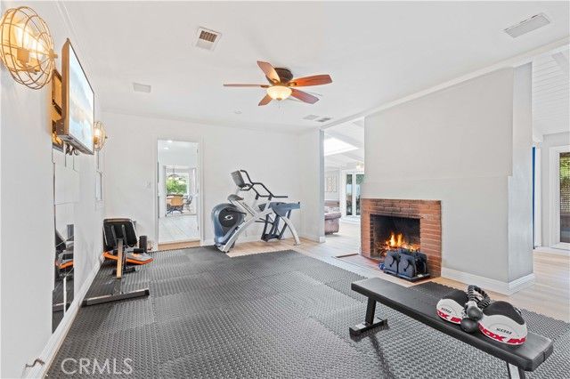 13405 Tiara Street, Los Angeles, CA 91401