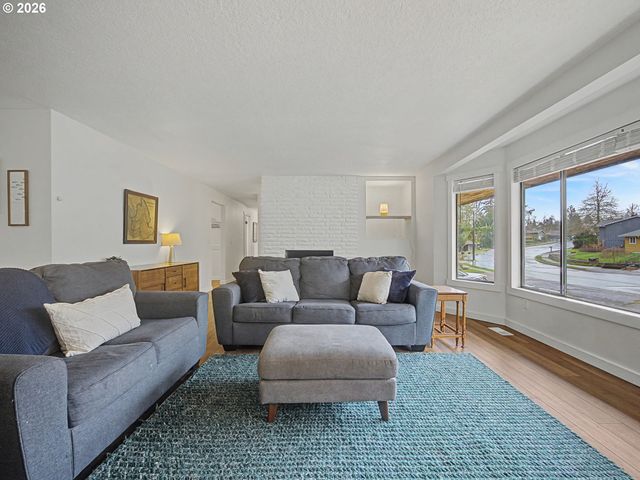 4355 Se 10TH Dr, Gresham, OR 97080