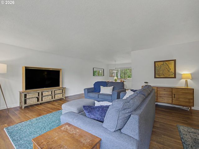 4355 Se 10TH Dr, Gresham, OR 97080