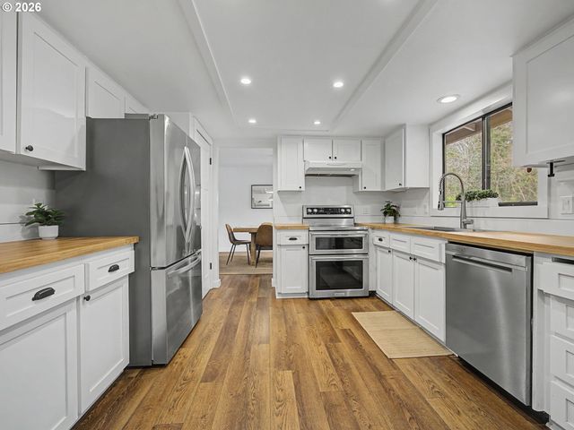 4355 Se 10TH Dr, Gresham, OR 97080