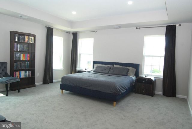 6 MAYFAIR CT, Lumberton, NJ 08048