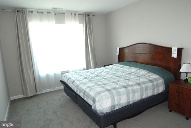 6 MAYFAIR CT, Lumberton, NJ 08048