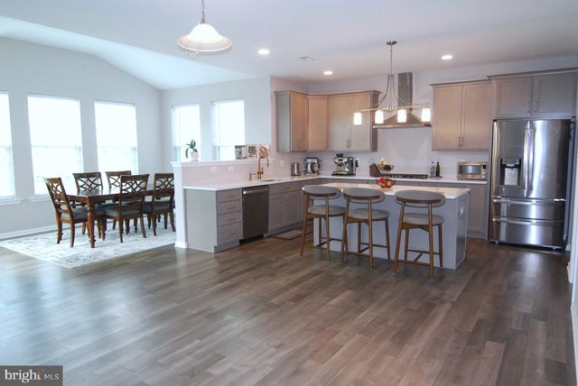 6 MAYFAIR CT, Lumberton, NJ 08048