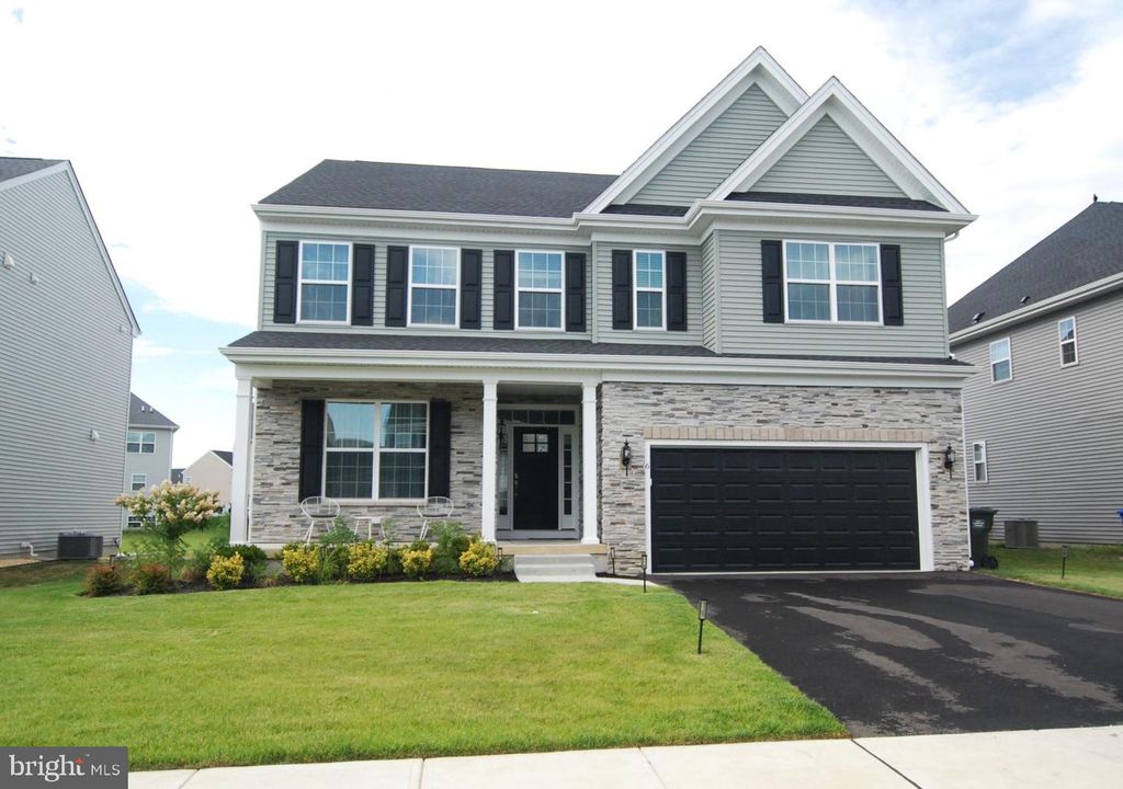 6 MAYFAIR CT, Lumberton, NJ 08048
