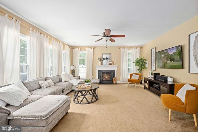 564 GENTLE BREEZE CIR, Fredericksburg, VA 22406